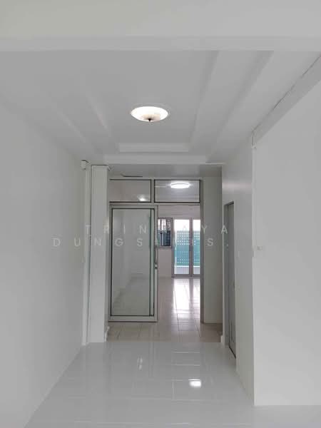 Townhouse Evergreen Village, Bangkok, Soi Bangna-Trad 56 (Nation Tower), Bang Na, Bangkok, 2 Bedrooms, 93 sqm, Townhouse For Sale, by Trinnaya Dungsirisangthong, 500375086 - DDproperty.com