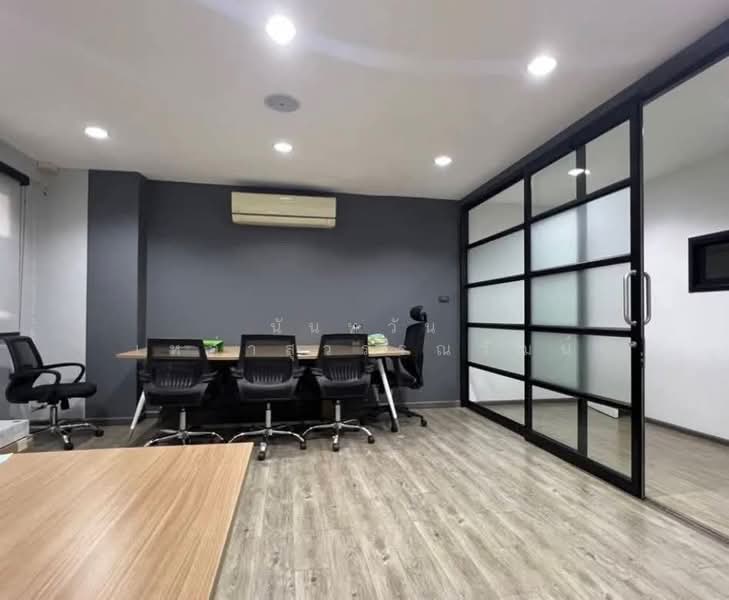 Park Avenue Ekamai Sukhumvit 63, Bangkok, Khlong Tan Nua, Watthana, Bangkok, , 525 sqm, Shophouse For Sale, by Nuntawan Laosuwanwat, 500375194 - DDproperty.com