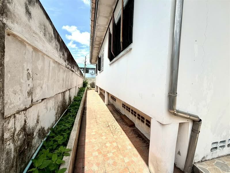 บ้านเดี่ยว 1 ชั้น 95 ตร.ว. บ้านเดี่ยว ซอยนวมินทร์68, กรุงเทพ, ถนนรามอินทรา, คันนายาว, กรุงเทพ, 200 ตร.ม., บ้านเดี่ยว ขาย, โดย คุณ วีนัสรา บุตรพา (เมล), 500375202 - DDproperty.com