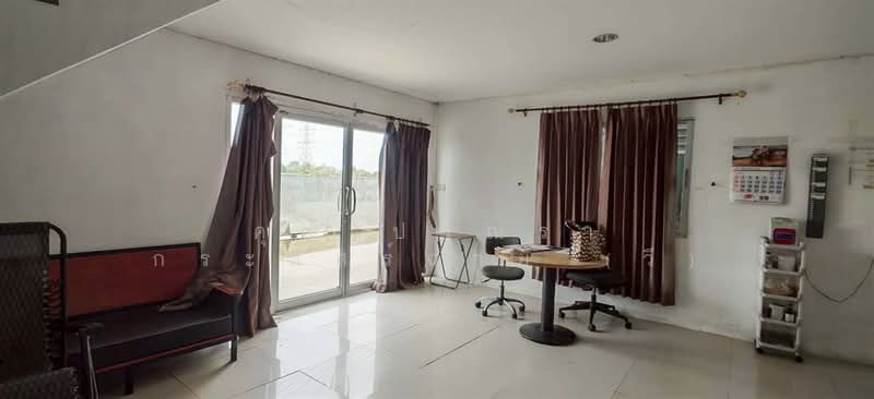 โรงงาน 1.5 ชั้น 301 ตร.ว. ใกล้โรงพยาบาลลาดหลุมแก้ว ถนนตลิ่งชัน-สุพรรณบุรี, ปทุมธานี, ถนนตลิ่งชัน-สุพรรณบุรี, หน้าไม้, ลาดหลุมแก้ว, ปทุมธานี, 477 ตร.ม., โกดัง-โรงงาน ขาย, โดย คุณ ปวีณรา กระแสร์ฉาย (วี), 500375264 - DDproperty.com