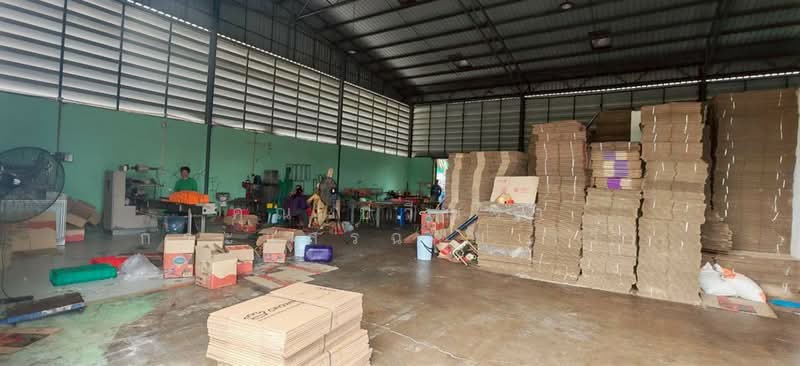 โรงงาน 1.5 ชั้น 301 ตร.ว. ใกล้โรงพยาบาลลาดหลุมแก้ว ถนนตลิ่งชัน-สุพรรณบุรี, ปทุมธานี, ถนนตลิ่งชัน-สุพรรณบุรี, หน้าไม้, ลาดหลุมแก้ว, ปทุมธานี, 477 ตร.ม., โกดัง-โรงงาน ขาย, โดย คุณ ปวีณรา กระแสร์ฉาย (วี), 500375264 - DDproperty.com