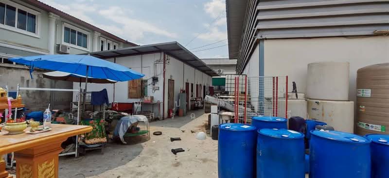 โรงงาน 1.5 ชั้น 301 ตร.ว. ใกล้โรงพยาบาลลาดหลุมแก้ว ถนนตลิ่งชัน-สุพรรณบุรี, ปทุมธานี, ถนนตลิ่งชัน-สุพรรณบุรี, หน้าไม้, ลาดหลุมแก้ว, ปทุมธานี, 477 ตร.ม., โกดัง-โรงงาน ขาย, โดย คุณ ปวีณรา กระแสร์ฉาย (วี), 500375264 - DDproperty.com