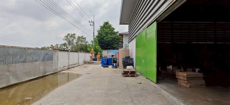 โรงงาน 1.5 ชั้น 301 ตร.ว. ใกล้โรงพยาบาลลาดหลุมแก้ว ถนนตลิ่งชัน-สุพรรณบุรี, Pathum Thani, ถนนตลิ่งชัน-สุพรรณบุรี, Na-Mai, Lat Lum Kaeo, Pathum Thani, , 477 sqm, Warehouse/Factory For Sale, by คุณ ปวีณรา กระแสร์ฉาย (วี), 500375264 - DDproperty.com