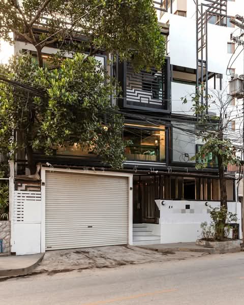 Boutique Hotel 12 Rooms with Private Penthouse, Jacuzzi, Co-Working Space, Chiang Mai, เจริญประเทศ, Chang Klan, Muang Chiang Mai, Chiang Mai, , 376 sqm, Land For Sale, by ศิวพร วันทา, 500375340 - DDproperty.com