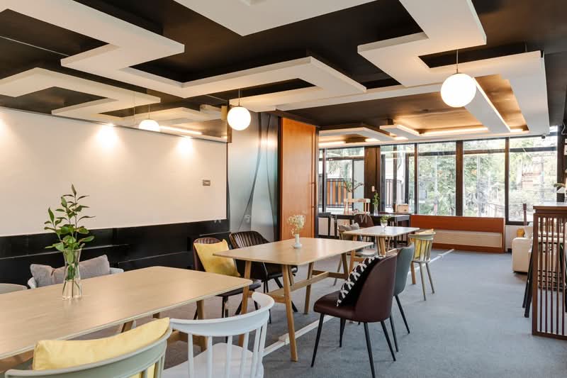 Boutique Hotel 12 Rooms with Private Penthouse, Jacuzzi, Co-Working Space, Chiang Mai, เจริญประเทศ, Chang Klan, Muang Chiang Mai, Chiang Mai, , 376 sqm, Land For Sale, by ศิวพร วันทา, 500375340 - DDproperty.com