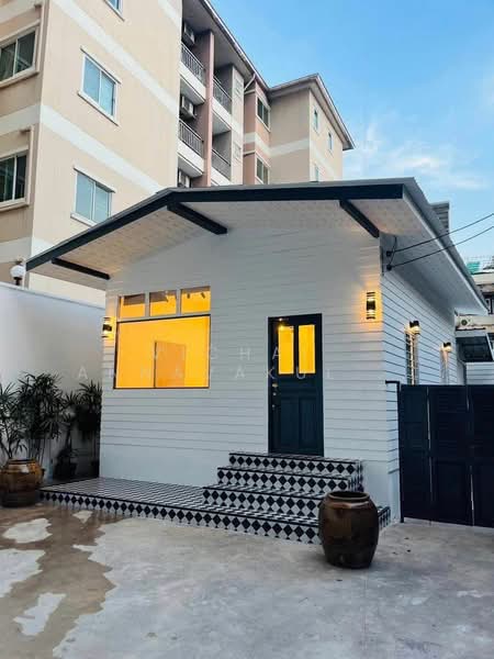 House for RENT, กรุงเทพ, ยานนาวา, สาทร, กรุงเทพ, 152 ตร.ม., ตึกแถว-อาคารพาณิชย์ ให้เช่า, โดย Vichai Annavakulthorn, 500375587 - DDproperty.com