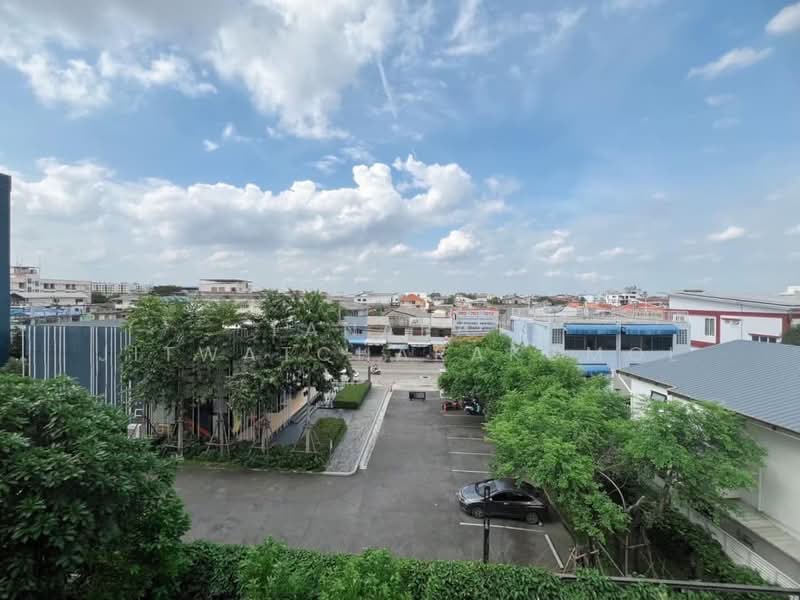 Chewathai Hallmark Ladprao - Chokchai 4 (Phase 2), Bangkok, Sangkhom Songkhro Road, Saphan Song, Wang Thonglang, Bangkok, 1 Bedroom, 32 sqm, Condo For Rent, by Tanapat Jitwatcharakomol, 500375631 - DDproperty.com