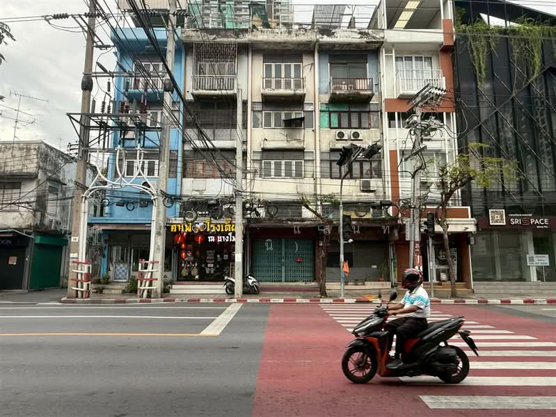 อาคารพาณิชย์ 4.5 ชั้น 17 ตร.ว. ใกล้โรงพยาบาลบางโพ ใกล้ MRT บางโพ ถนนประชาราษฎร์สาย1, Bangkok, ถนนประชาราษฎร์สาย1, Bang Sue, Bangkok, , 180 sqm, Shophouse For Sale, by คุณ วนิดา แสนทวีสุข (นิ), 500375674 - DDproperty.com