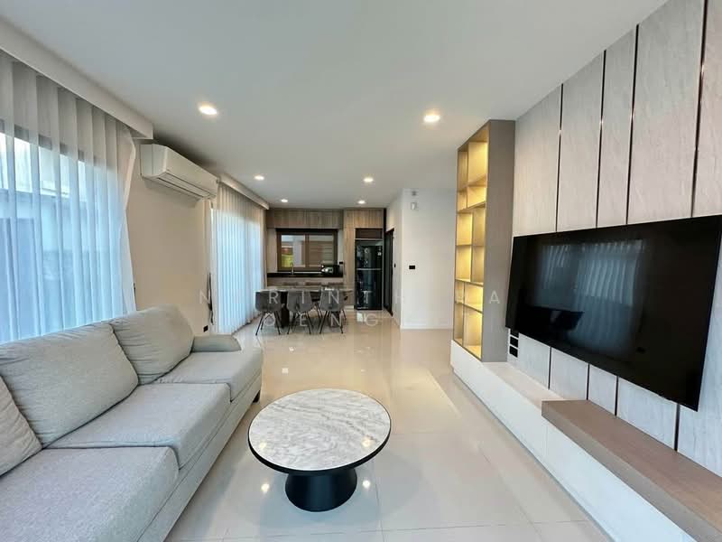 Burasiri Krungthep Kreetha, Bangkok, 95 Soi Pracha Ruam Chai, Hua Mak, Bang Kapi, Bangkok, 4 Bedrooms, 200 sqm, Single Detached House For Rent, by Narinthira Roengrit, 500375693 - DDproperty.com