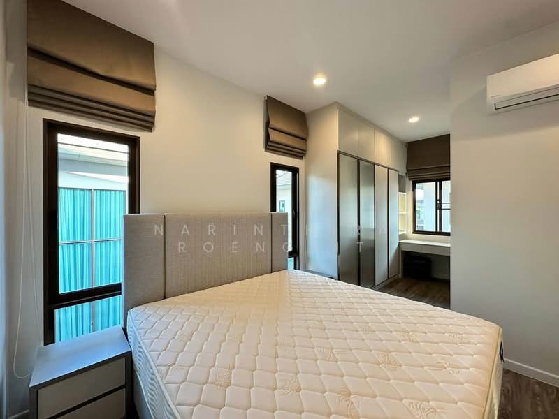 Burasiri Krungthep Kreetha, Bangkok, 95 Soi Pracha Ruam Chai, Hua Mak, Bang Kapi, Bangkok, 4 Bedrooms, 200 sqm, Single Detached House For Rent, by Narinthira Roengrit, 500375693 - DDproperty.com