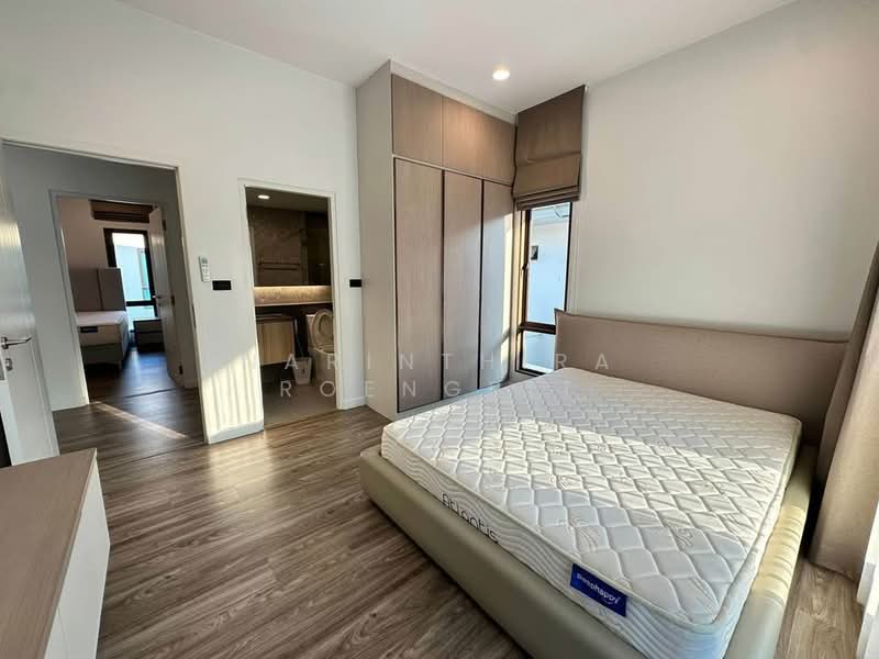 Burasiri Krungthep Kreetha, Bangkok, 95 Soi Pracha Ruam Chai, Hua Mak, Bang Kapi, Bangkok, 4 Bedrooms, 200 sqm, Single Detached House For Rent, by Narinthira Roengrit, 500375693 - DDproperty.com