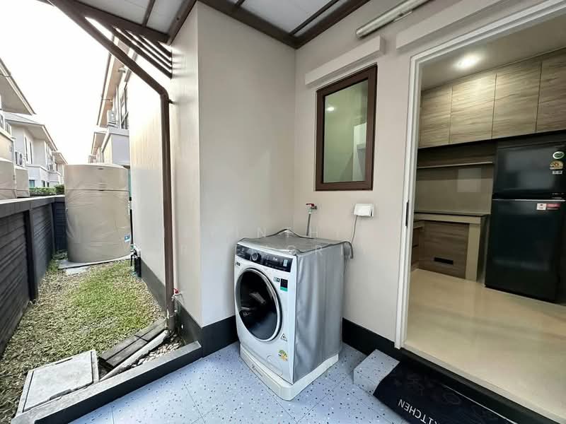 Burasiri Krungthep Kreetha, Bangkok, 95 Soi Pracha Ruam Chai, Hua Mak, Bang Kapi, Bangkok, 4 Bedrooms, 200 sqm, Single Detached House For Rent, by Narinthira Roengrit, 500375693 - DDproperty.com