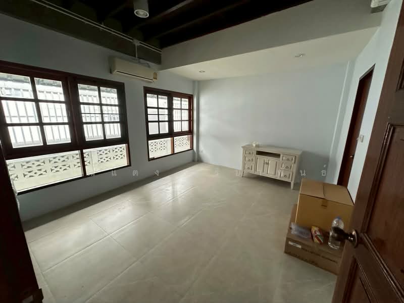 FOR SALE: Spacious 2-Storey Detached House in Mittraphap Village, Srinakarin 38, Bangkok, Nong Bon, Prawet, Bangkok, 3 Bedrooms, 200 sqm, Single Detached House For Sale, by Tang Wiriyapan, 500375695 - DDproperty.com