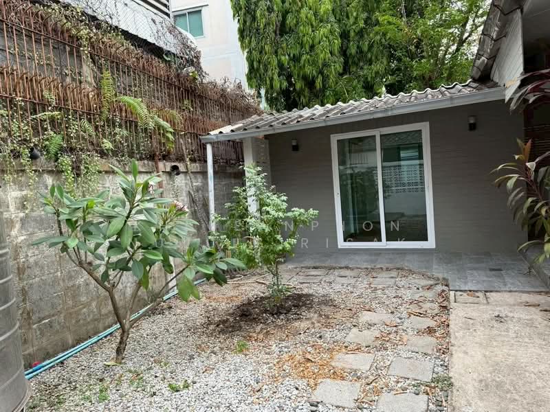 3-BR House, Bangkok, Khlong Tan Nua, Watthana, Bangkok, 3 Bedrooms, 160 sqm, Single Detached House For Rent, by Khlueanphon Nukulsirisak, 500375698 - DDproperty.com