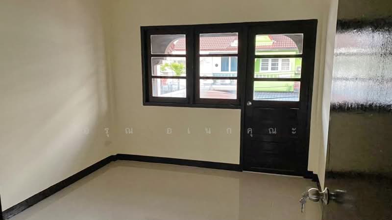 Suetrong Rattanathibet Village, Nonthaburi, Soi Moo Baan Suetrong Rattanathibet 2 2, Sai Ma, Muang Nonthaburi, Nonthaburi, 3 Bedrooms, 150 sqm, Townhouse For Rent, by อรุณ อเนกคุณะ, 500375748 - DDproperty.com