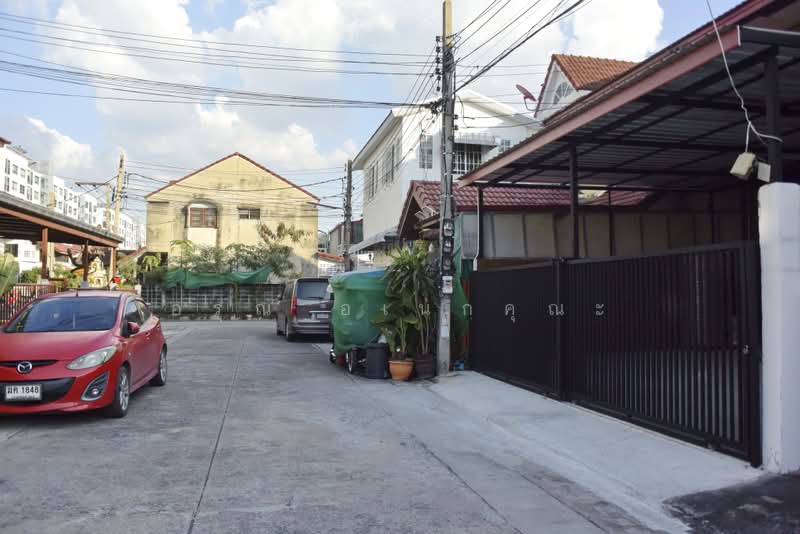 หมู่บ้านซื่อตรง รัตนาธิเบศร์ : Suetrong Rattanathibet Village, นนทบุรี, Soi Moo Baan Suetrong Rattanathibet 2 2, ไทรม้า, เมืองนนทบุรี, นนทบุรี, 150 ตร.ม., ทาวน์เฮ้าส์ ให้เช่า, โดย อรุณ อเนกคุณะ, 500375748 - DDproperty.com