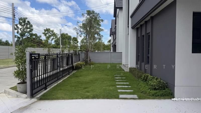 Centro Bangna, Samut Prakan, 111 Soi 3, Bang Kaeo, Bang Plee, Samut Prakan, 4 Bedrooms, 303 sqm, Single Detached House For Rent, by Sunny Next step, 500375780 - DDproperty.com