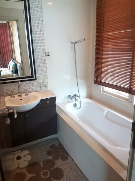Watermark Chaophraya, Bangkok, Soi Charoennakorn 39-41, Charoennakorn Road, Bang Lam Phu Lang, Khlong San, Bangkok, 2 Bedrooms, 94 sqm, Condo For Rent, by Sakan Akkara-aektalin, 500375829 - DDproperty.com
