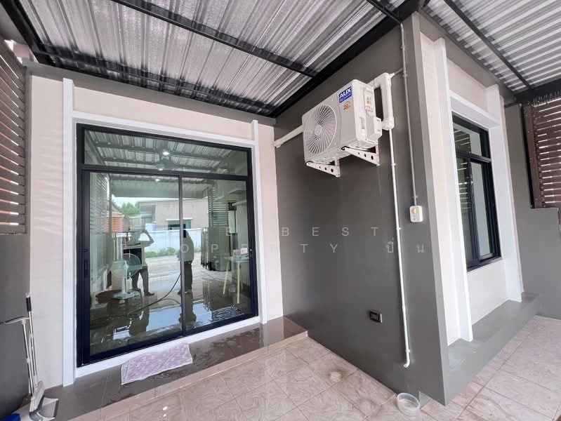 กรูฟวี่ ไลท์ บางละมุง (Groovy Light Banglamung), Chon Buri (Pattaya), Bang Lamung, Bang Lamung (Pattaya), Chon Buri (Pattaya), 2 Bedrooms, 100 sqm, Townhouse For Sale, by The Best Property ปิ่น, 500375843 - DDproperty.com