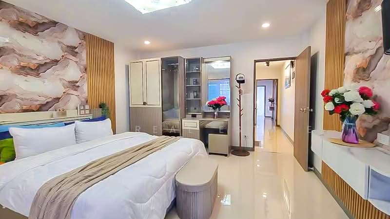ทาวน์เฮาส์ 3 ชั้น ขาย พัทยาใต้ ใจกลางเมือง 4 ห้องนอน ใกล้หาดพัทยา, ชลบุรี, บางละมุง, ชลบุรี, 216 ตร.ม., ทาวน์เฮ้าส์ ขาย, โดย PLC Real Estate, 500375855 - DDproperty.com