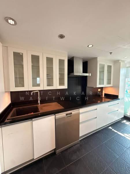 Lumpini Ville Sukhumvit 77, Bangkok, Sukhumvit 77 Road, Suan Luang, Bangkok, 2 Bedrooms, 68 sqm, Condo For Rent, by Nitchakarn Wanitwichakornkit, 500375856 - DDproperty.com