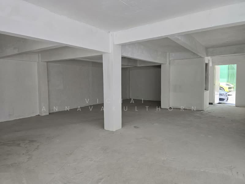 THE RANDERY BURAH MAKAN COMPANY LIMITED, Bangkok, Suriyawong, Bang Rak, Bangkok, , 338 sqm, Shophouse For Rent, by Vichai Annavakulthorn, 500375934 - DDproperty.com