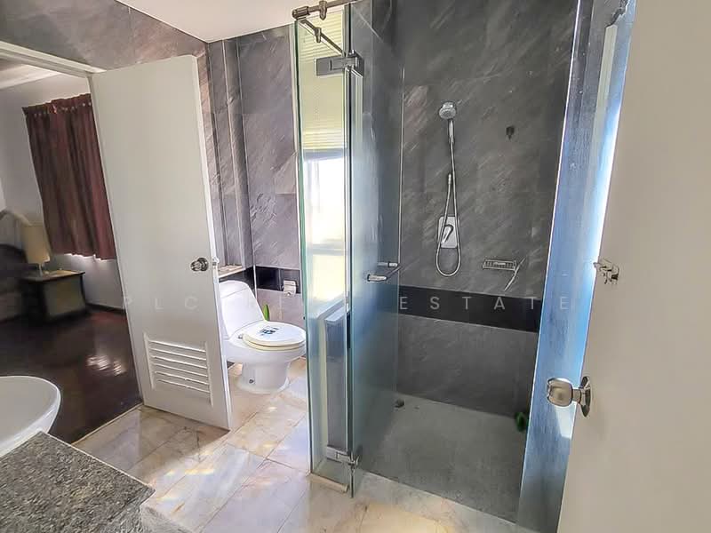 3 Storey Townhouse for Sale Wongamat North Pattaya, Chon Buri (Pattaya), Bang Lamung, Bang Lamung (Pattaya), Chon Buri (Pattaya), 3 Bedrooms, 195 sqm, Townhouse For Sale, by PLC real estate, 500375981 - DDproperty.com