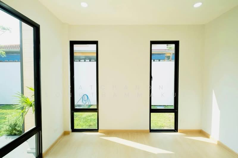 3-BR House, Bangkok, Khlong Kum, Bueng Kum, Bangkok, 3 Bedrooms, 150 sqm, Single Detached House For Sale, by Ratchanon Songthammakul, 500375992 - DDproperty.com