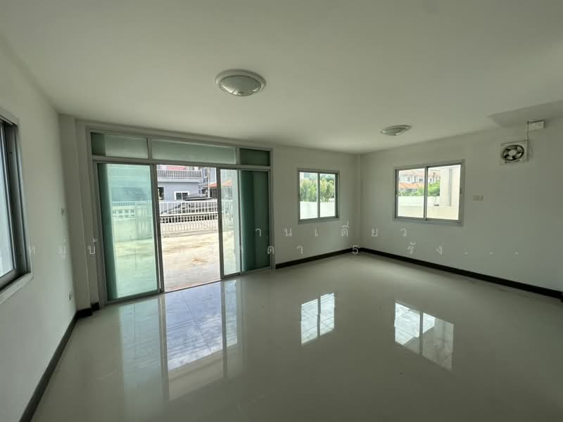 Taweelada 1, Pathum Thani, Khu Khot, Lam Luk Ka, Pathum Thani, 3 Bedrooms, 215 sqm, Single Detached House For Sale, by คุณเซี้ยง, 500376005 - DDproperty.com