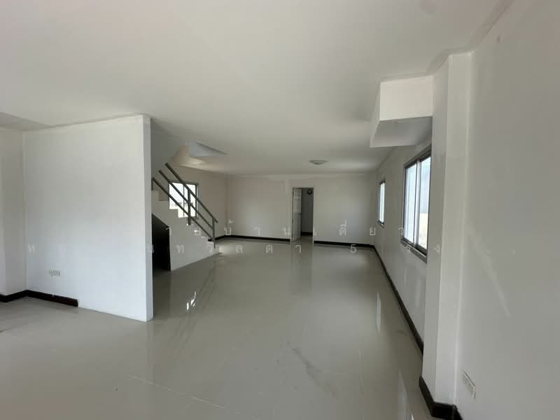 Taweelada 1, Pathum Thani, Khu Khot, Lam Luk Ka, Pathum Thani, 3 Bedrooms, 215 sqm, Single Detached House For Sale, by คุณเซี้ยง, 500376005 - DDproperty.com