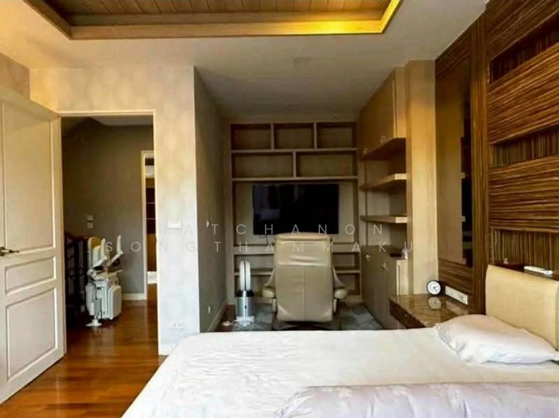 The Legend Sathorn-Narathiwas, Bangkok, 398 Nonsi Rd, Chong Nonsi, Yan Nawa, Bangkok, 4 Bedrooms, 480 sqm, Townhouse For Rent, by Ratchanon Songthammakul, 500376013 - DDproperty.com