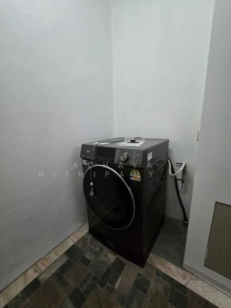 Sithakarn Condominium, Bangkok, 19 22 Chit Lom Alley, Lumphini, Pathum Wan, Bangkok, 2 Bedrooms, 245 sqm, Condo For Rent, by Achaya Nithipanyawong, 500376068 - DDproperty.com
