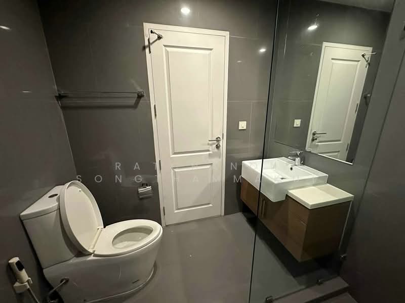 Noble Revo Silom, Bangkok, 88 Soi Surasak Surasak Road, Silom, Bang Rak, Bangkok, 1 Bedroom, 34 sqm, Condo For Rent, by Ratchanon Songthammakul, 500376078 - DDproperty.com