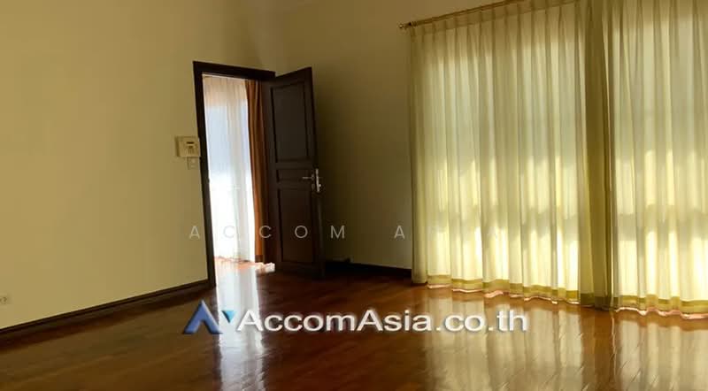 Corner Unit, Private Swimming Pool 4 Bedrooms House for Rent in Sukhumvit, Bangkok near BTS Thong Lo, bangkok, Khlong Tan Nua, Watthana, Bangkok, 4 Bedrooms, 400 sqm, Single Detached House For Rent, by Accom Asia, 500376174 - DDproperty.com