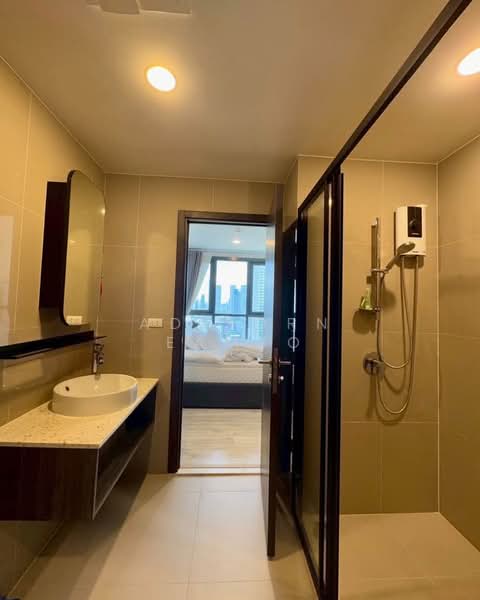 XT Huaikhwang, Bangkok, 244 Ratchadaphisek Road, Huai Khwang, Bangkok, 1 Bedroom, 35 sqm, Condo For Rent, by Adisorn Eamso, 500376327 - DDproperty.com