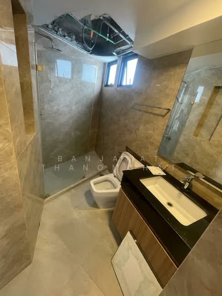 President Park Sukhumvit 24, Bangkok, 99 Sukhumvit 24 Alley, Khlongtoei Nua, Watthana, Bangkok, 3 Bedrooms, 223 sqm, Condo For Rent, by Banjarat Thanomchat, 500376328 - DDproperty.com