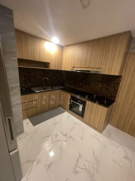 President Park Sukhumvit 24, Bangkok, 99 Sukhumvit 24 Alley, Khlongtoei Nua, Watthana, Bangkok, 3 Bedrooms, 223 sqm, Condo For Rent, by Banjarat Thanomchat, 500376328 - DDproperty.com