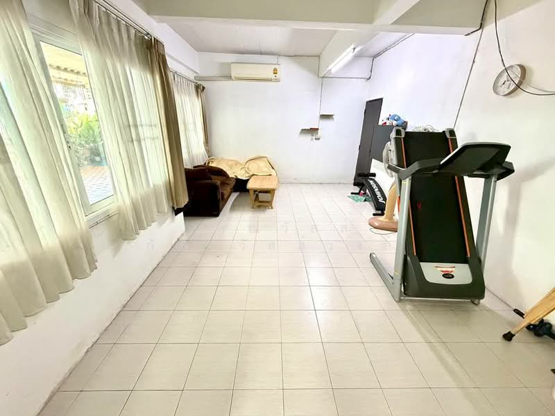 ขาย ทาวน์เฮ้าส์ หมู่บ้าน หรรษา เพชรเกษม 81/6, Bangkok, Nong Kang Plu, Nong Khaem, Bangkok, 3 Bedrooms, 90 sqm, Townhouse For Sale, by กรณวัสส์ กัณฑวัสส์วงส์, 500376430 - DDproperty.com