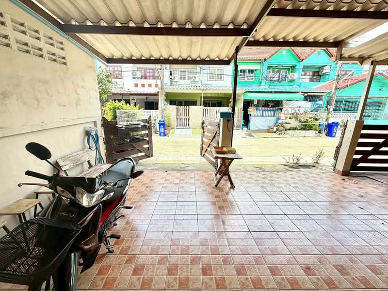 ขาย ทาวน์เฮ้าส์ หมู่บ้าน หรรษา เพชรเกษม 81/6, Bangkok, Nong Kang Plu, Nong Khaem, Bangkok, 3 Bedrooms, 90 sqm, Townhouse For Sale, by กรณวัสส์ กัณฑวัสส์วงส์, 500376430 - DDproperty.com