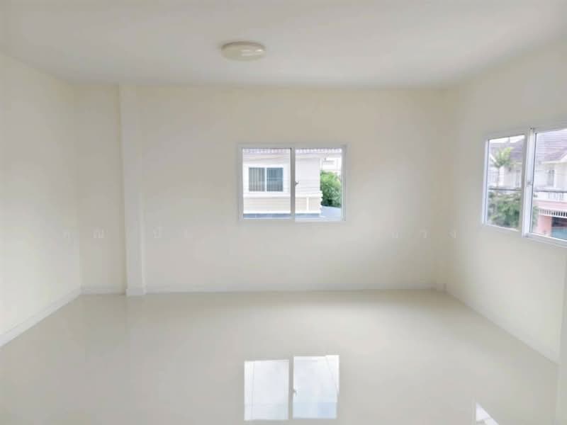 เสนา วิลล่า ลำลูกกา-คลองสอง, Pathum Thani, ถนนพหลโยธิน, Khu Khot, Lam Luk Ka, Pathum Thani, 3 Bedrooms, 150 sqm, Semi-Detached House (Twin House) For Sale, by คุณ ปั่น อินทะอุ่นวงศ์ (ปั่น), 500376515 - DDproperty.com