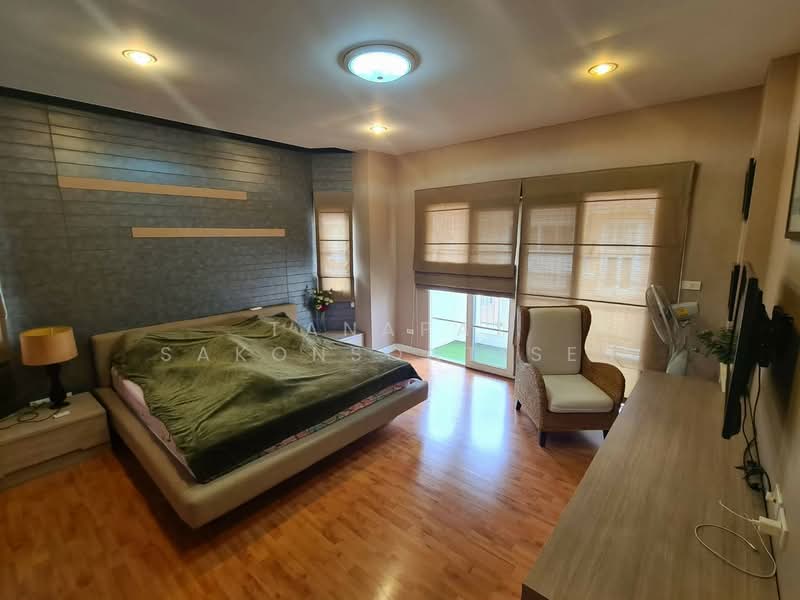 3-BR House, Bangkok, Suan Luang, Bangkok, 3 Bedrooms, 220 sqm, Single Detached House For Rent, by Tanapat Sakonsontised, 500376547 - DDproperty.com