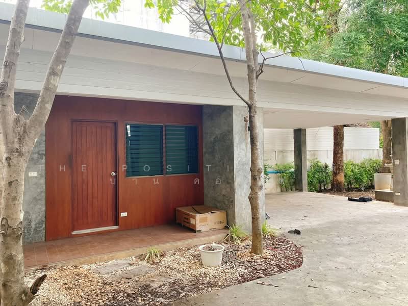 Luxury Home Office near Khuang Sing Intersection, Chiang Mai, Chang Phuak, Muang Chiang Mai, Chiang Mai, 5 Bedrooms, 300 sqm, Single Detached House For Rent, by The Positive ที่ดิน บ้าน คอนโด, 500376599 - DDproperty.com