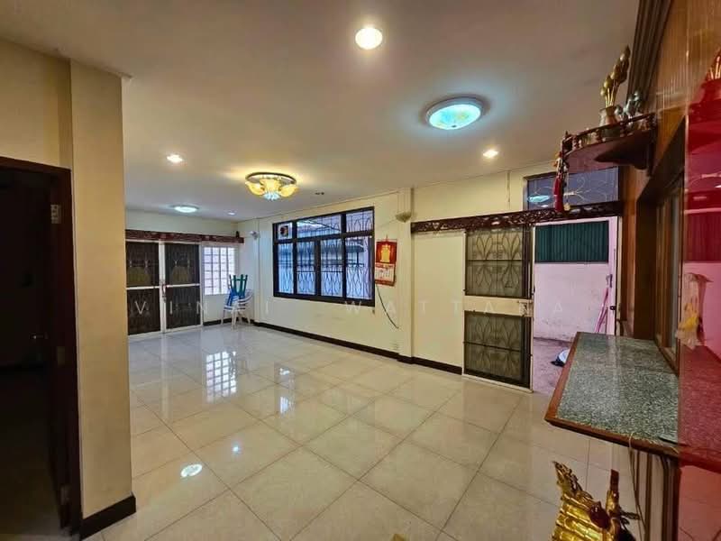 4-BR House, Bangkok, Bang Na Tai, Bang Na, Bangkok, 4 Bedrooms, 325 sqm, Single Detached House For Rent, by Vinai Wattana, 500376601 - DDproperty.com