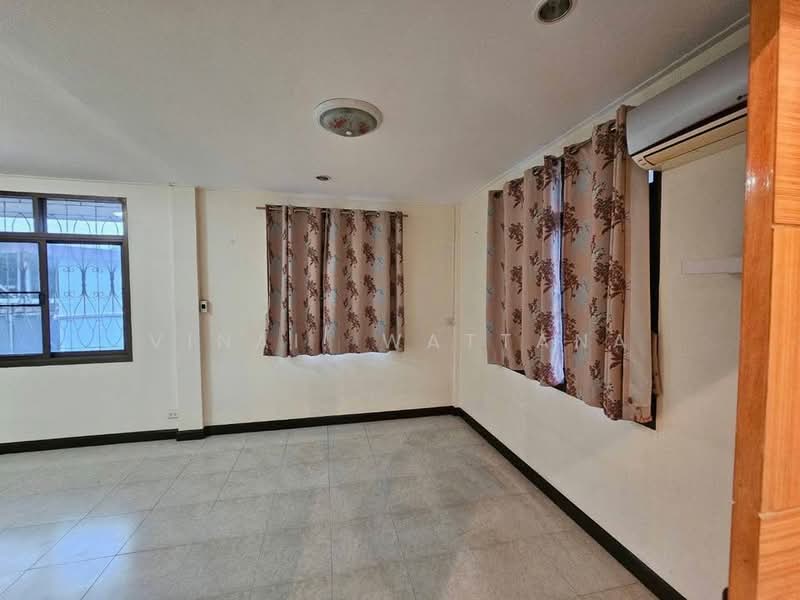 4-BR House, Bangkok, Bang Na Tai, Bang Na, Bangkok, 4 Bedrooms, 325 sqm, Single Detached House For Rent, by Vinai Wattana, 500376601 - DDproperty.com