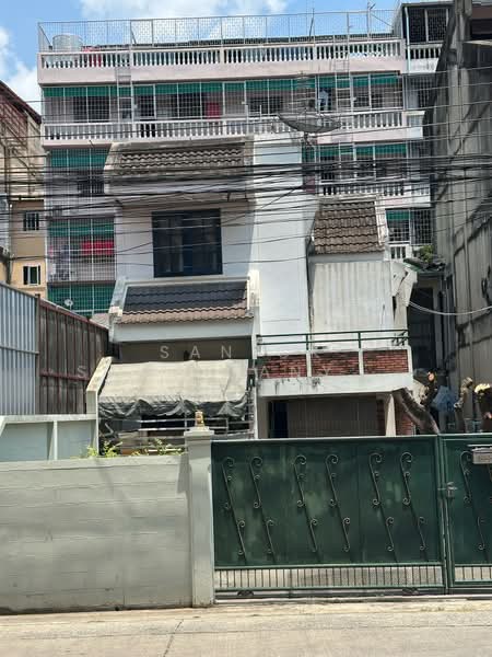 4-BR House, Bangkok, Khlong Chan, Bang Kapi, Bangkok, 4 Bedrooms, 200 sqm, Single Detached House For Sale, by Sanick Sawaisanyakorn, 500376751 - DDproperty.com