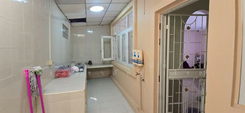 Pruksa Ville 1 Lamlukka Klong 2, Pathum Thani, Pruksa Ville 1 Village, Khu Khot, Lam Luk Ka, Pathum Thani, 3 Bedrooms, 110 sqm, Townhouse For Sale, by คุณ ดารุณีย์ ชูวงค์จิราภัทร์ (โรส), 500376823 - DDproperty.com