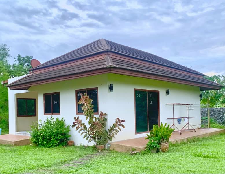 บ้านเดี่ยวพร้อมที่ดินพระพรหม นครศรีธรรมราช, Nakhon Si Thammarat, Thai Sam Phao, Phra Phrom, Nakhon Si Thammarat, 2 Bedrooms, 150 sqm, Single Detached House For Sale, by The Best Property แจ๊ส, 500376871 - DDproperty.com