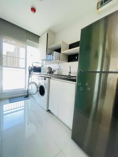 Life Ratchadapisek, Bangkok, 279 Ratchadapisaek Road, Huai Khwang, Bangkok, 2 Bedrooms, 43 sqm, Condo For Rent, by Pitchocha Kiatsinpon, 500376884 - DDproperty.com