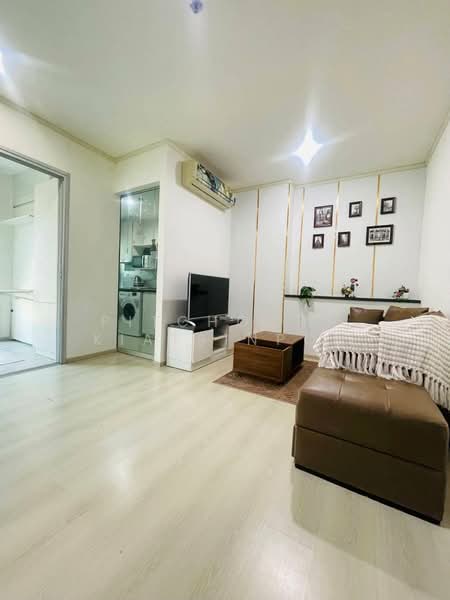 Life Ratchadapisek, Bangkok, 279 Ratchadapisaek Road, Huai Khwang, Bangkok, 2 Bedrooms, 43 sqm, Condo For Rent, by Pitchocha Kiatsinpon, 500376884 - DDproperty.com