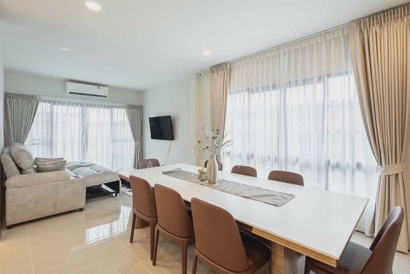 undefined, Bangkok, Sam Wa Tawan Tok, Khlong Sam Wa, Bangkok, 4 Bedrooms, 390 sqm, Single Detached House For Rent, by Pitchocha Kiatsinpon, 500376891 - DDproperty.com